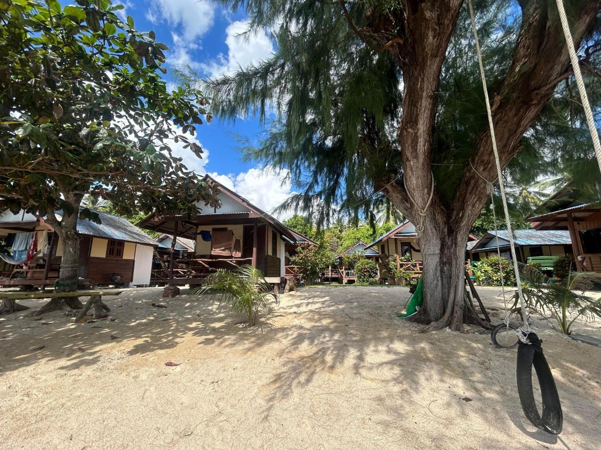 Pinks Bungalow Hotel Baan Tai Eksteriør billede